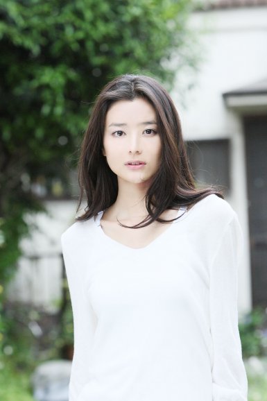 馋skr人!王祖蓝化身美食博主香港街头狂赚口水-中欧体育官网(图2) 中欧体育直播